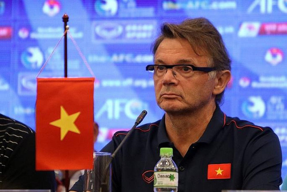 HLV Troussier đổ bể tham vọng dự World Cup cùng bóng đá Việt Nam