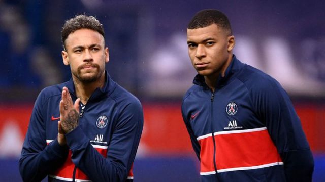 Neymar có hành động ẩn ý với Mbappe, HLV PSG phản ứng ra sao?