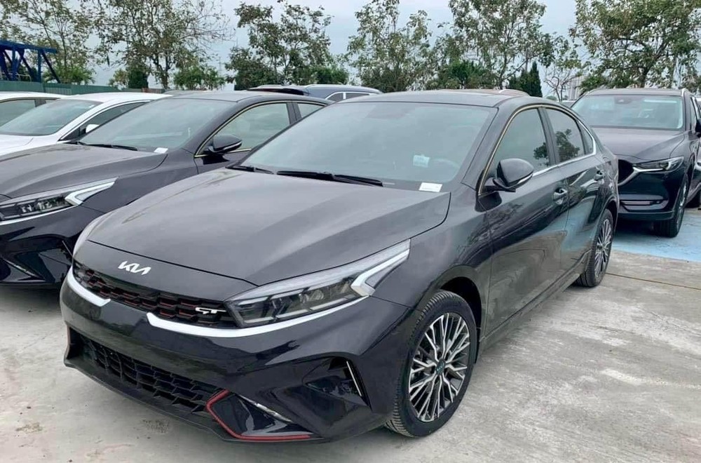 Kia K3 GT 2022 - Phiên bản động cơ tăng áp đã về đại lý, giá từ 759 triệu đồng