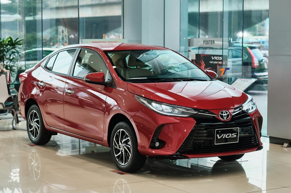 Giá lăn bánh Toyota Vios 2021 giảm “kịch sàn” nhờ ưu đãi trước bạ kép