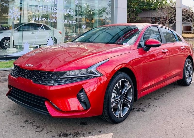 Chi tiết Kia K5 bản rẻ nhất, đủ sức đấu Camry dù thấp hơn gần 200 triệu