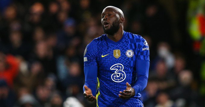 Evra khẳng định Lukaku đã sai lầm khi trở lại khoác áo Chelsea