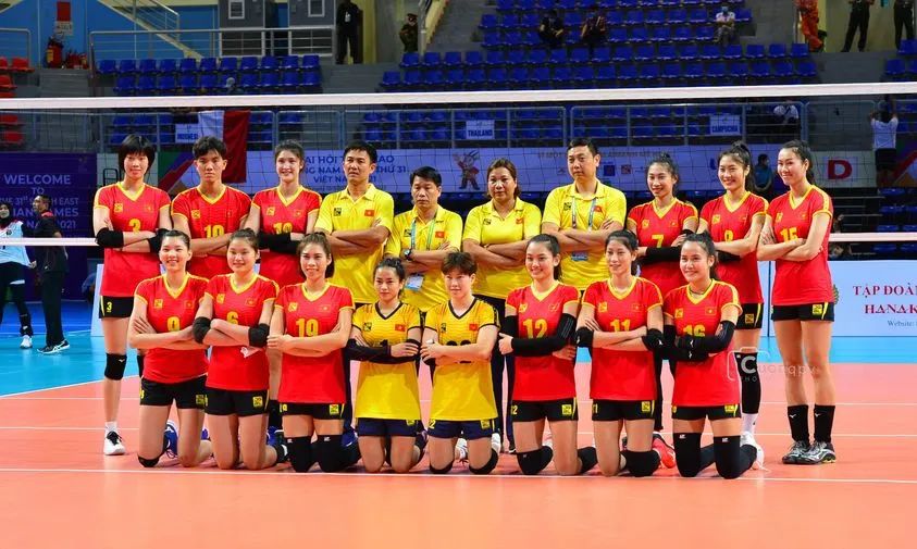 Việt Nam 'nhấn chìm' Indonesia ngày ra quân bóng chuyền nữ SEA Games 31