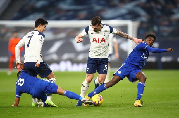 Bale lập cú đúp, Tottenham xử đẹp Bầy cáo