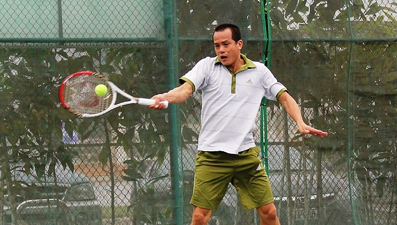 Hòa “Xuân” - Một huyền thoại của Tennis phủi