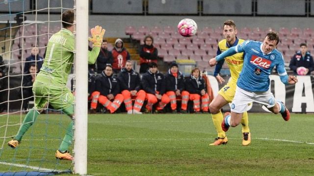 Video bàn thắng: Napoli 3-1 Chievo (Vòng 28 - Serie A)