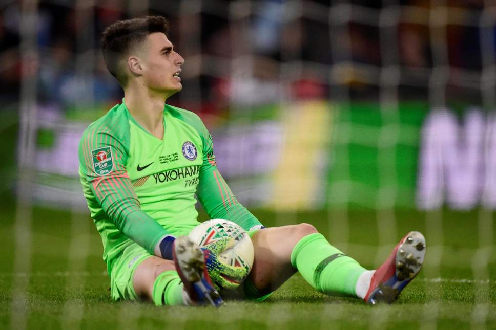 Kepa từ chối thay người, CĐV đòi 'tống cổ' khỏi Chelsea