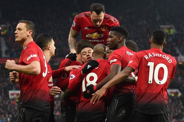 Top 10 CLB giàu nhất: Man Utd bị soán ngôi đầu