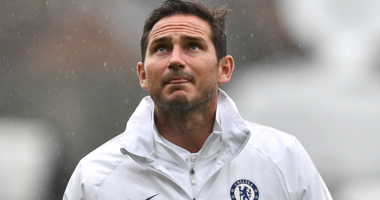 Lampard hành động bất ngờ nhằm động viên học trò