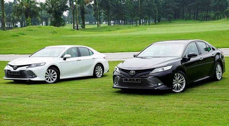 Toyota Camry 2.0G và Toyota Camry 2.5Q: Nên mua phiên bản nào?