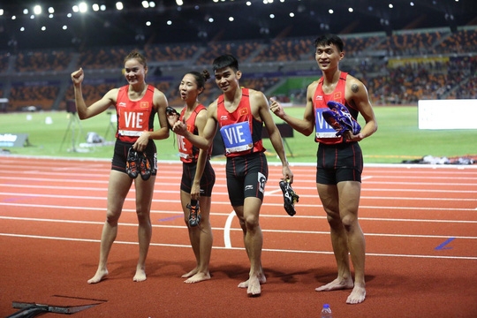 HÀI HƯỚC: Nhà vô địch SEA Games 30 'múa quạt' Vinahey