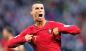 Giúp MU chiến thắng, Ronaldo nhận 'quà lớn' từ 'đàn em Messi'