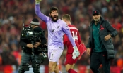 Lập kỷ lục kiến tạo, Alisson Becker dạy Grealish cách chuyền bóng