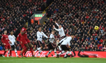 'Tiếp tay' cho Liverpool, sao MU nhận cái kết cực đắng