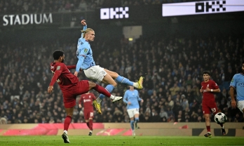 Haaland tỏa sáng, Man City hạ nhọc Liverpool trong trận 5 bàn thắng