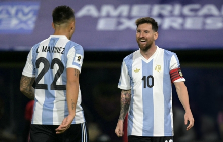 Messi kiến tạo, Argentina đánh bại Peru bởi siêu phẩm