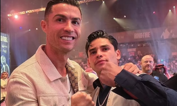 Ronaldo, Neymar cùng loạt 'sao số' đổ bộ tại trận siêu kinh điển Tyson Fury - Oleksandr Usyk