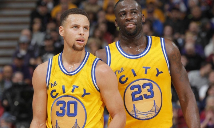 Stephen Curry và Draymond Green dính chấn thương