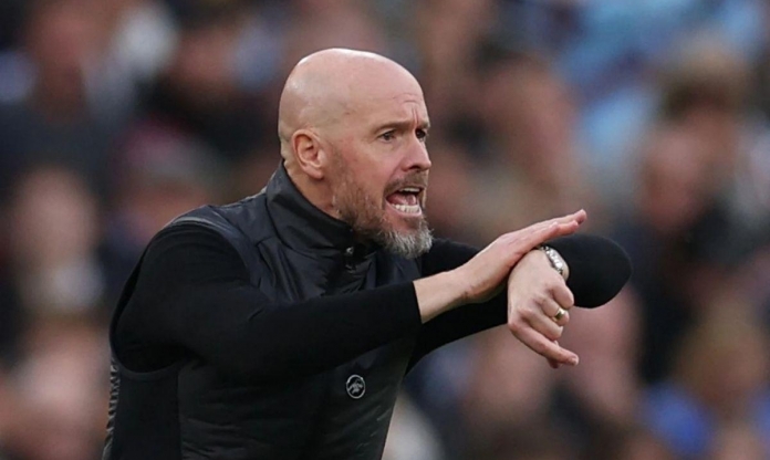 Erik Ten Hag chỉ trích trọng tài bất công với MU