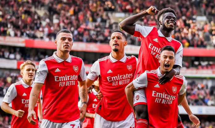 Arsenal nhận tin sốc từ trụ cột, âu lo đối đầu Man City và Chelsea