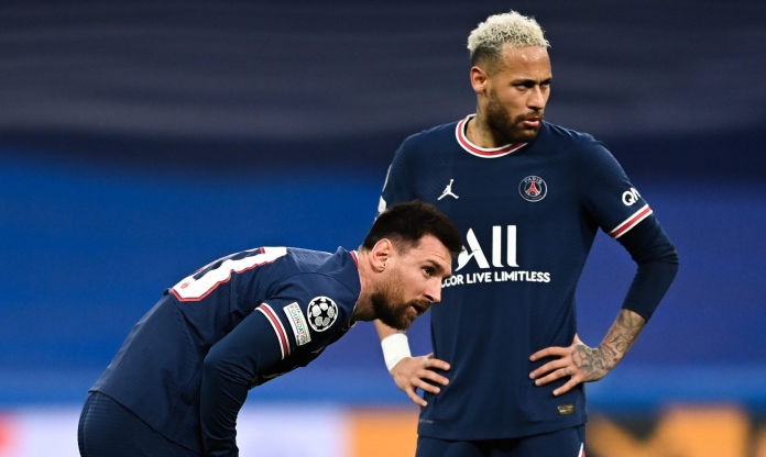 Dính vạ lây từ Messi, Neymar bất ngờ châm ngòi thêm căng thẳng với PSG