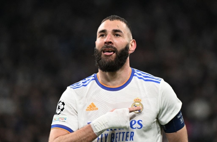 Benzema lập hat-trick, Real Madrid loại Messi và PSG khỏi Cúp C1