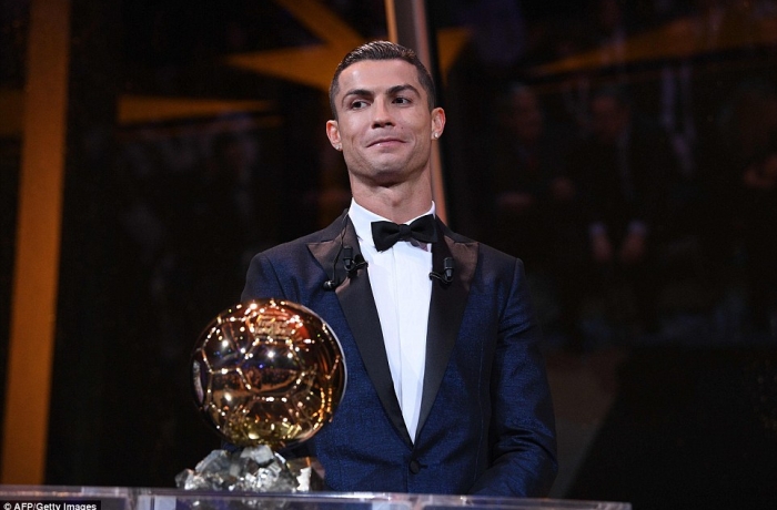 Không dự FIFA The Best, Ronaldo nhận 'trừng phạt' từ BTC