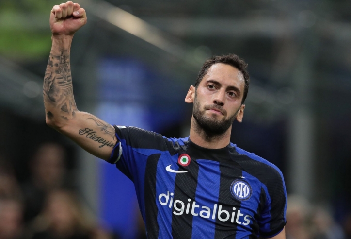 Inter nhận tin dữ: Hakan Calhanoglu lại chấn thương khi lên tuyển