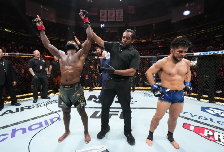 UFC 288 hạ màn nghẹt thở: Sterling hạ huyền thoại Cejudo sau 5 hiệp, bảo vệ đai thành công