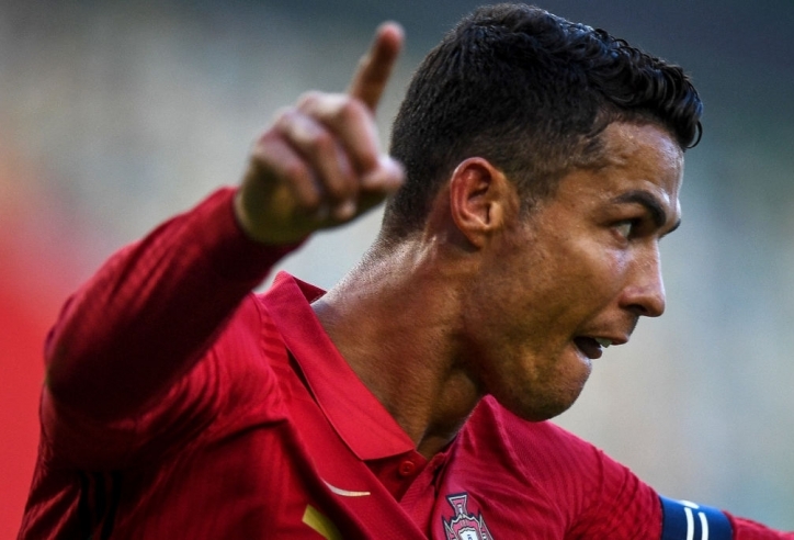 HLV ra quyết định, Ronaldo đếm ngày về đội bóng cũ