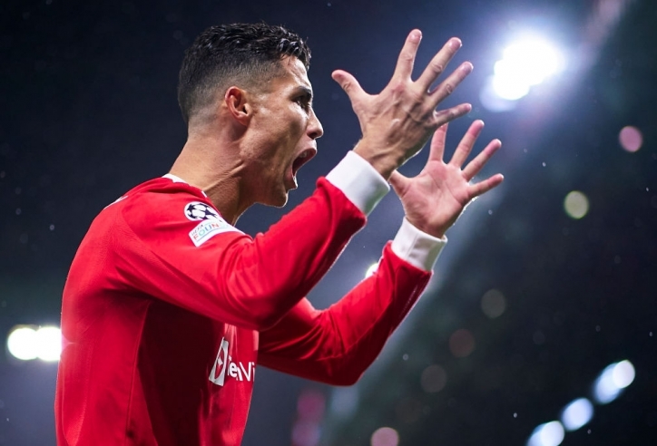 Ronaldo không hài lòng với đồng đội tại MU