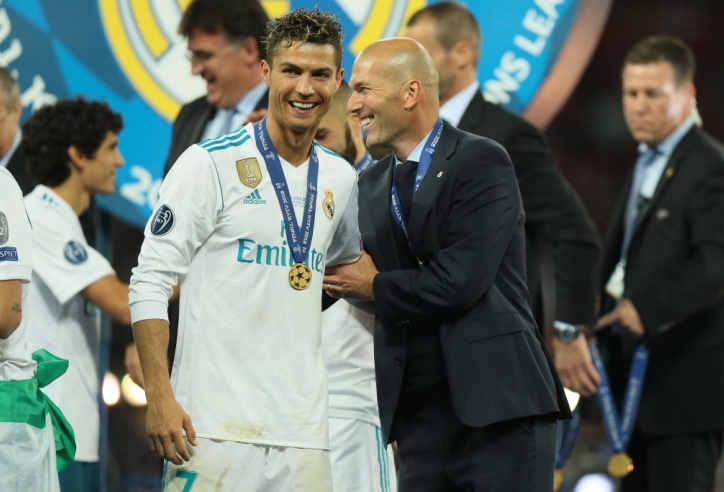 Zidane từ chối cơ hội đối đầu Ronaldo tại Ngoại hạng Anh