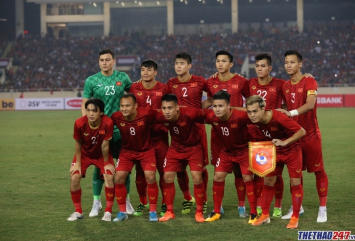 ĐT Việt Nam bỏ xa Thái Lan trên BXH FIFA