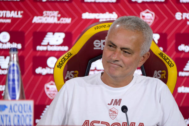 HLV Jose Mourinho ‘chơi lớn’ sau khi AS Roma chiến thắng