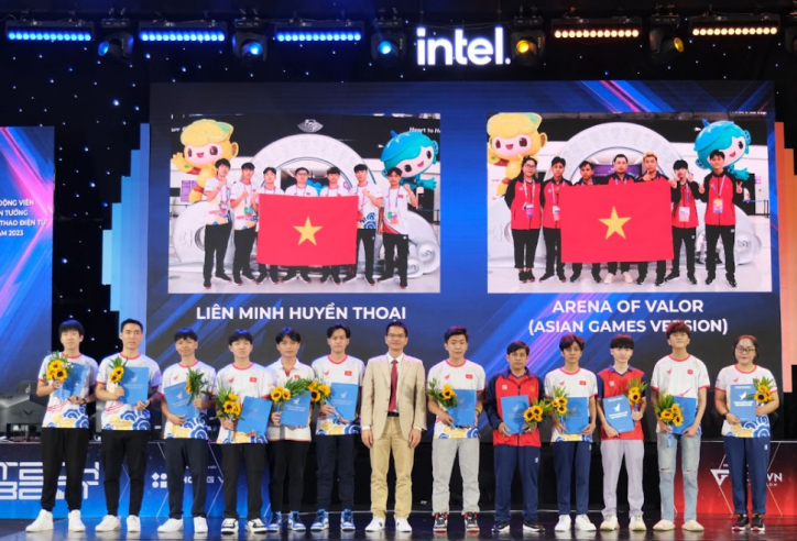 45 VĐV Esports được phong kiện tướng