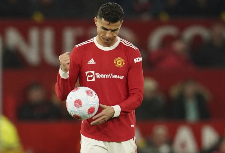 Quyết không chịu từ bỏ, MU thay thế Ronaldo bằng cái tên thứ 5?