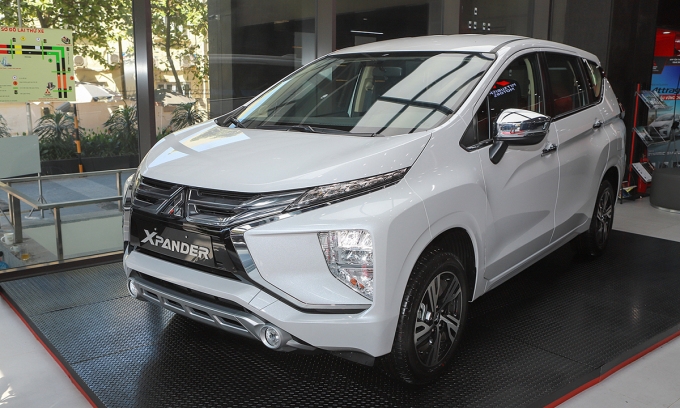 Mitsubishi Xpander giảm giá chưa từng có, quyết đấu Toyota Veloz và Avanza