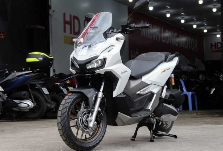 Lô xe Honda ADV 160 đầu tiên được bán tại Việt Nam, giá 93 triệu đồng