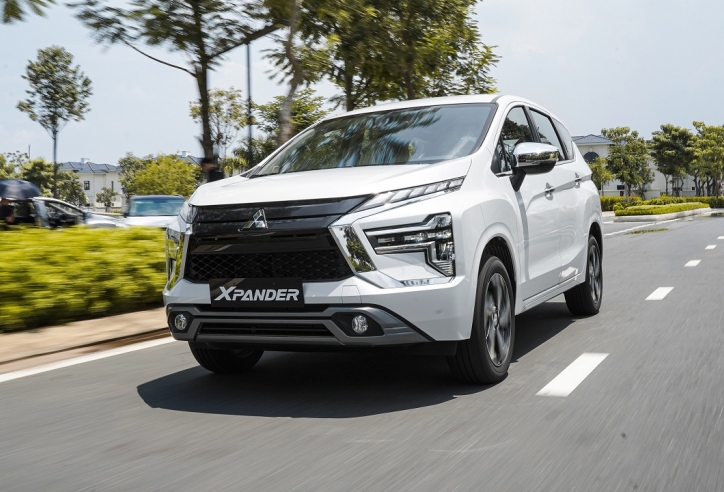 Mitsubishi Xpander giành lại “ngôi vương” từ Toyota Veloz Cross