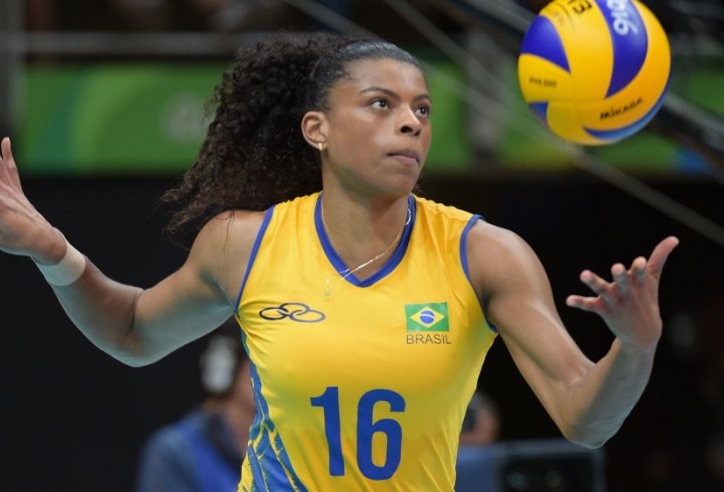 Fernanda Garay nhận giải VĐV bóng chuyền xuất sắc nhất Brazil năm 2021 trước khi từ giã sự nghiệp