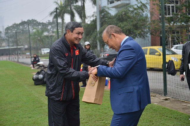 FIFA buộc ĐT Việt Nam phải thay HLV trưởng mới, VFF đã tìm ra cách 'lách luật'