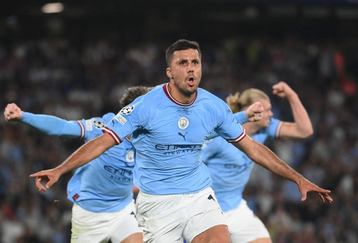 Rodri rực sáng, Man City đánh bại Inter để hoàn tất cú ăn ba lịch sử