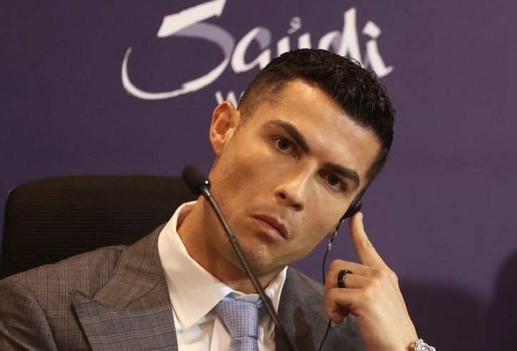 Nhầm lẫn tai hại ở Al Nassr, Ronaldo được mời sang quốc gia khác