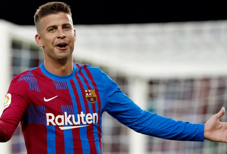 Pique ‘thả thính’ Haaland và Mbappe hộ Barca