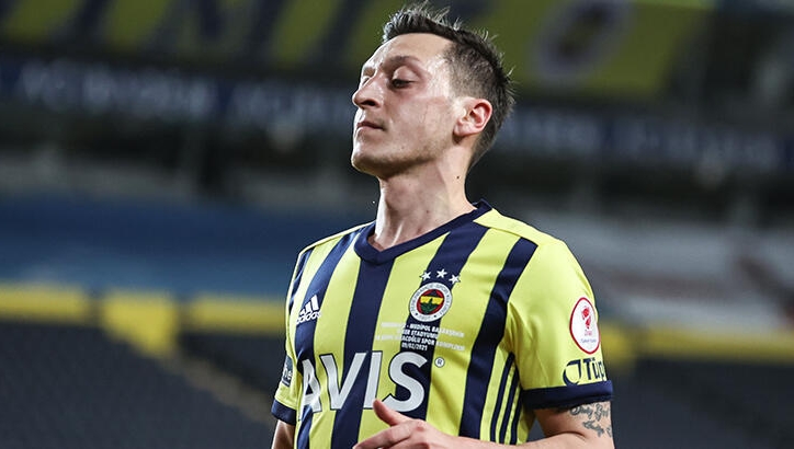 Rời Fenerbahce, Ozil lựa chọn điểm đến khiến tất cả bất ngờ?