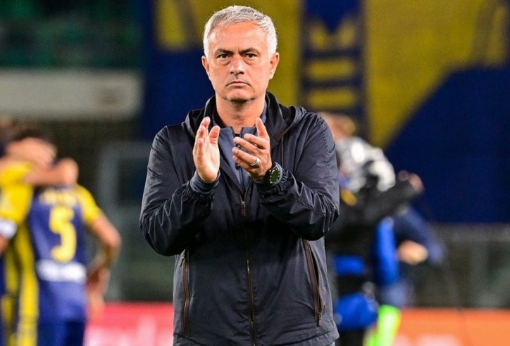 Chuyển nhượng MU 25/9: Mourinho muốn đưa trò cũ về Roma, Cavani ra đi?