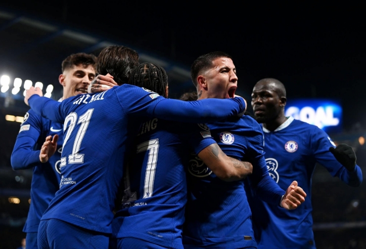 Chelsea 'hả hê', dùng tài khoản tích xanh trả treo anti-fan