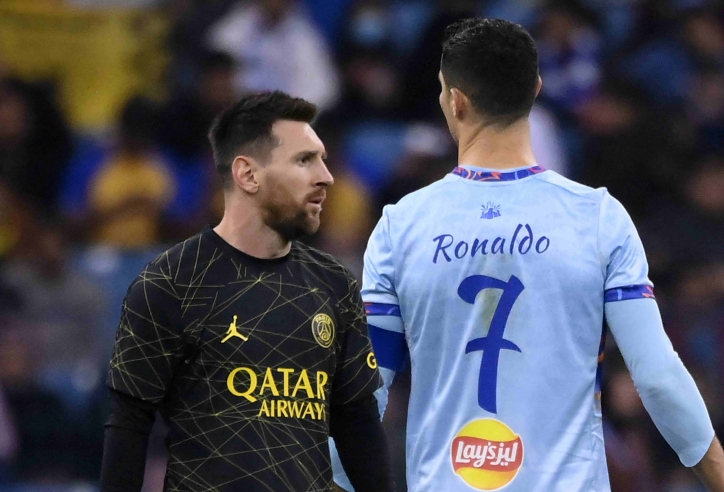 Vượt mặt Ronaldo, Messi đi vào lịch sử với kỷ lục vô tiền khoáng hậu