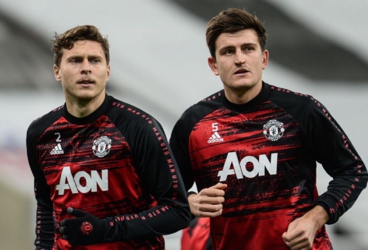 Maguire đá cặp Lindelof: 'Cơn ác mộng' trở lại với MU