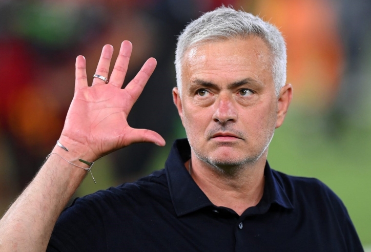 HLV Mourinho nhận đề nghị đặc biệt từ đội tuyển giàu thành tích nhất thế giới